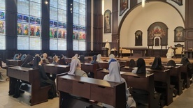 Abp Galbas: Trzeba się zmierzyć z jasnymi i ciemnymi stronami w historii zgromadzeń