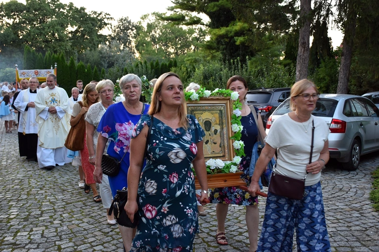 Odpust w parafii Narodzenia NMP w Smolcu