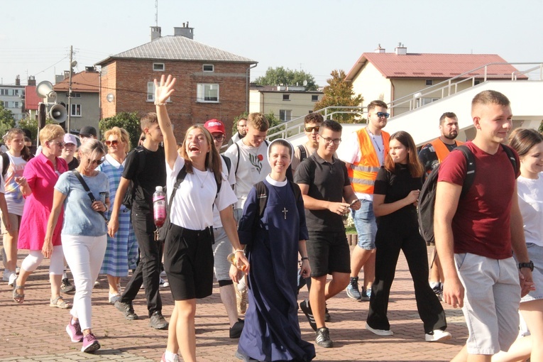 Okręgowa piesza pielgrzymka młodych z Dębicy do Zawady