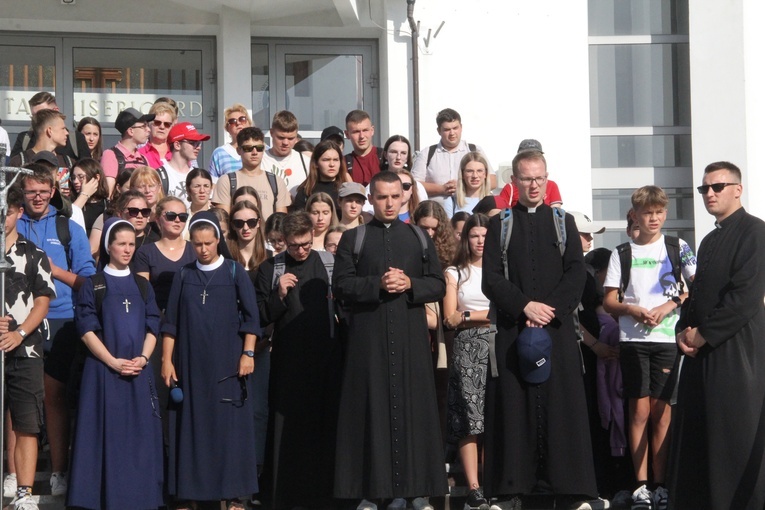 Okręgowa piesza pielgrzymka młodych z Dębicy do Zawady