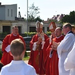 Męskie świadectwo z różańcem w ręku na ulicach Międzyrzecza