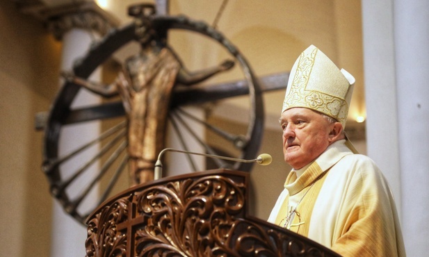 Kard. Nycz o "Gościu Niedzielnym": Ma dobrze ustawioną busolę