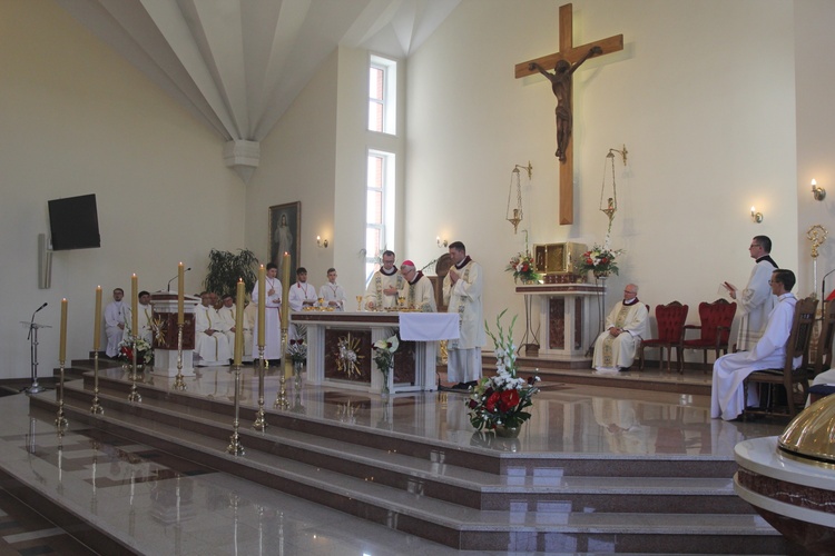 Poświęcenie nowej świątyni w Lubinie
