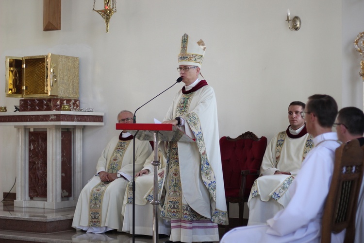 Poświęcenie nowej świątyni w Lubinie