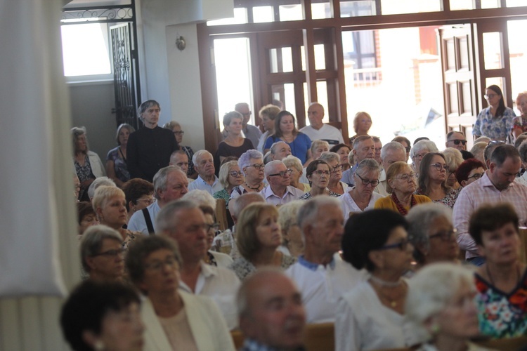 Poświęcenie nowej świątyni w Lubinie