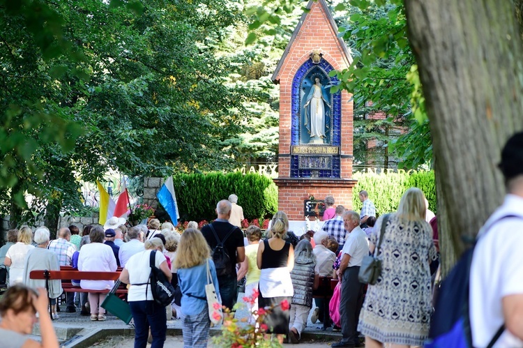 Gietrzwałd. Odpust Narodzenia NMP