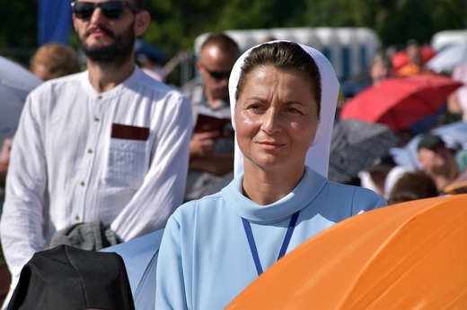 Beatyfikacja rodziny Ulmów w Markowej - pielgrzymi z całej Polski na Mszy św.