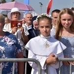 Beatyfikacja rodziny Ulmów w Markowej - pielgrzymi z całej Polski na Mszy św.