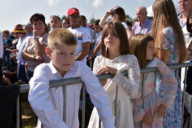 Beatyfikacja rodziny Ulmów w Markowej - pielgrzymi z całej Polski na Mszy św.