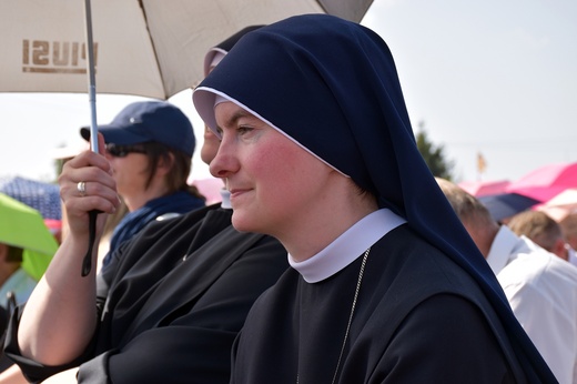 Beatyfikacja rodziny Ulmów w Markowej - pielgrzymi z całej Polski na Mszy św.