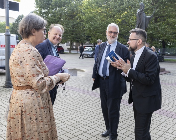 100 lat „Gościa Niedzielnego” – Msza św. w katowickiej archikatedrze, cz. I