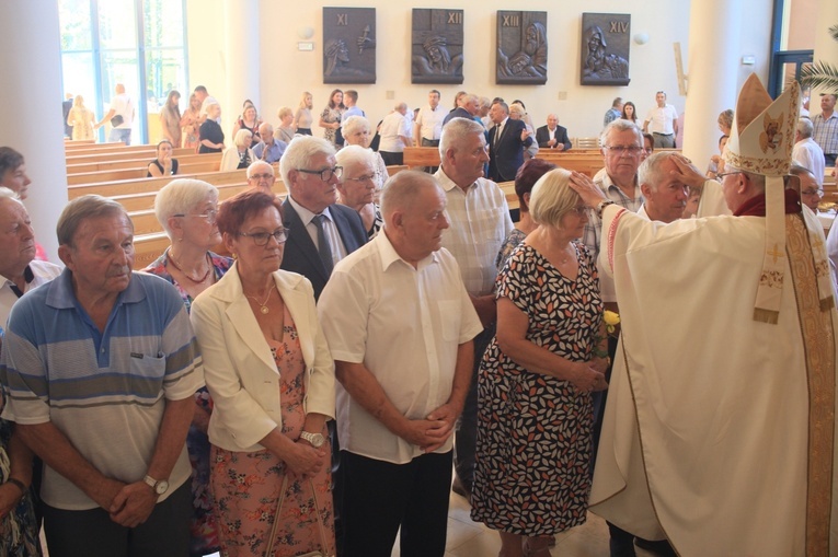 Pielgrzymka złotych jubilatów małżeńskich