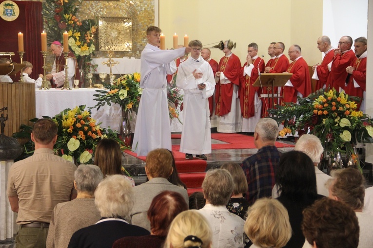 Tarnów. 25-lecie parafii filipinów