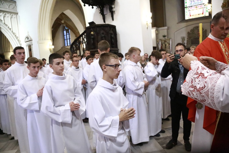 Wręczenie krzyży ceremoniarza