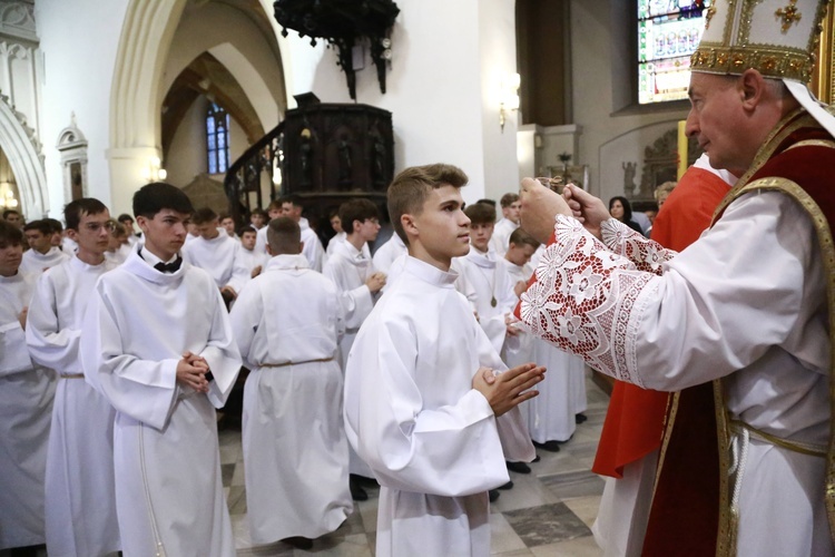 Wręczenie krzyży ceremoniarza