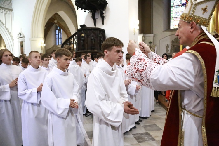 Wręczenie krzyży ceremoniarza
