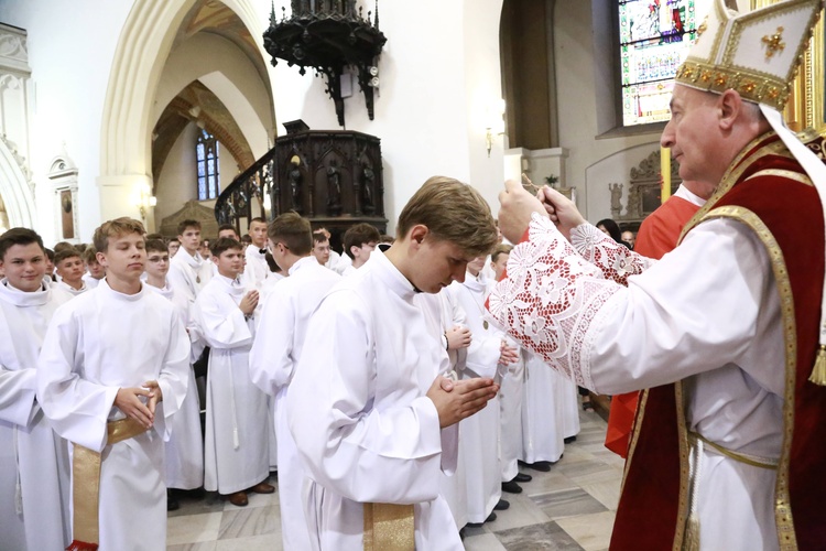 Wręczenie krzyży ceremoniarza