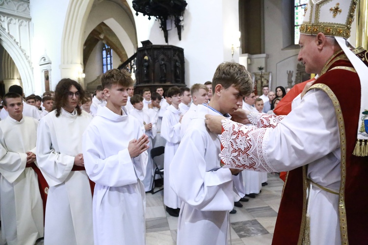 Wręczenie krzyży ceremoniarza