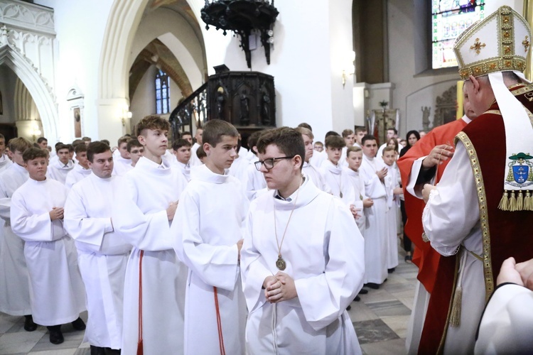 Wręczenie krzyży ceremoniarza