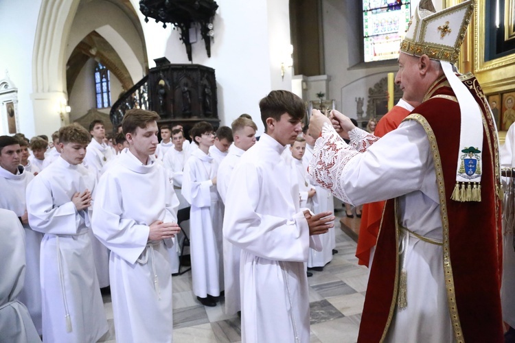 Wręczenie krzyży ceremoniarza