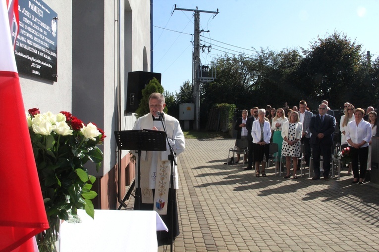 Pilzno. Odsłonięcie tablicy bł. Józefa Ulmy