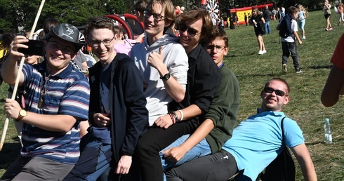 Czy można zrywać pomidory z choinek?