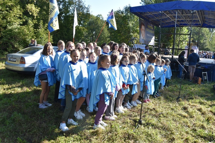 Przasnysz-Rostkowo. Pielgrzymka dzieci