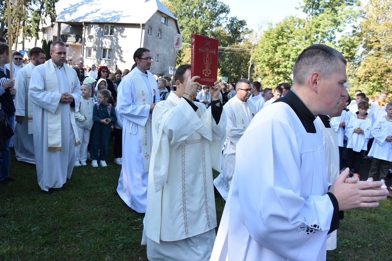 Przasnysz-Rostkowo. Pielgrzymka dzieci