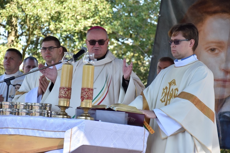 Przasnysz-Rostkowo. Pielgrzymka dzieci