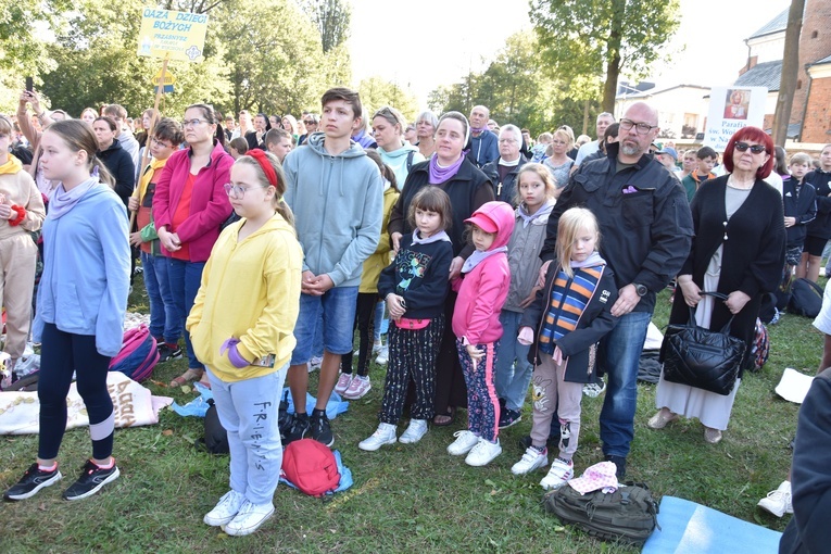 Przasnysz-Rostkowo. Pielgrzymka dzieci