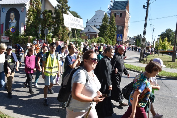 Przasnysz-Rostkowo. Pielgrzymka dzieci