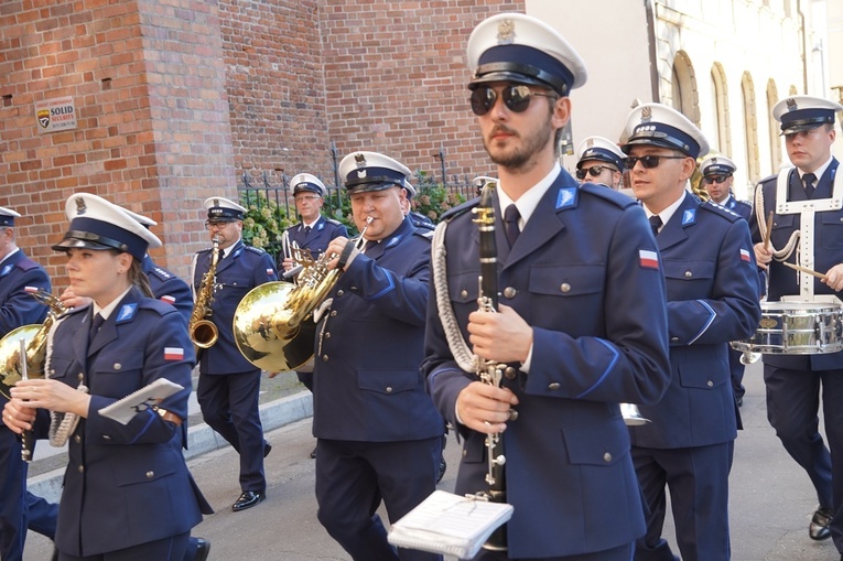 Procesja z relikwiami św. Stanisława i św. Doroty przeszła przez Wrocław