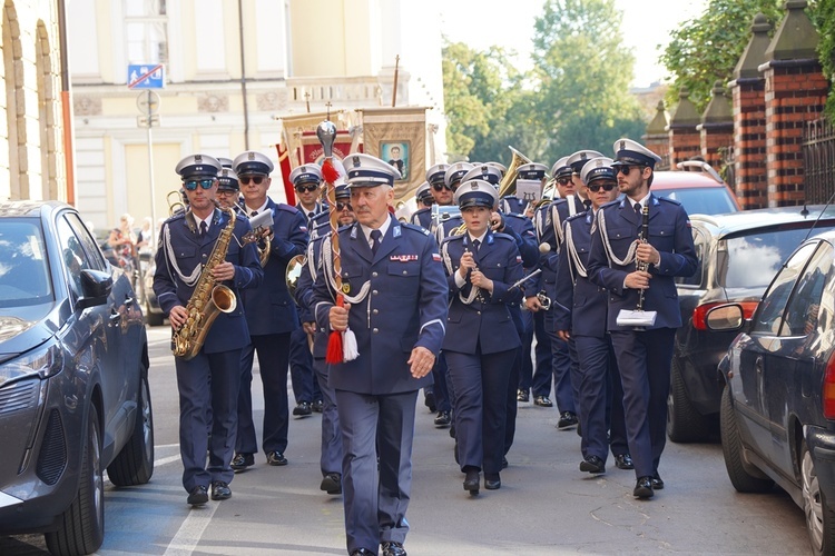 Procesja z relikwiami św. Stanisława i św. Doroty przeszła przez Wrocław