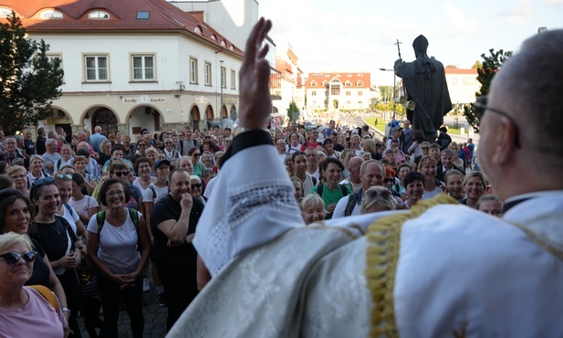 Bazylika limanowska okazała się za mała