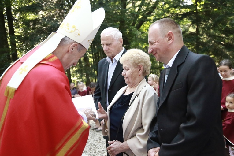 Msza św. i poświęcenie krzyża na Postawnem