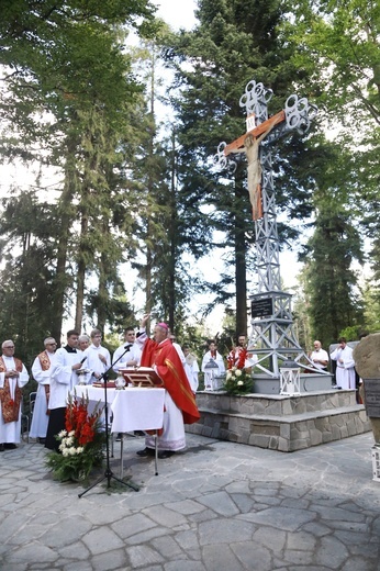 Msza św. i poświęcenie krzyża na Postawnem