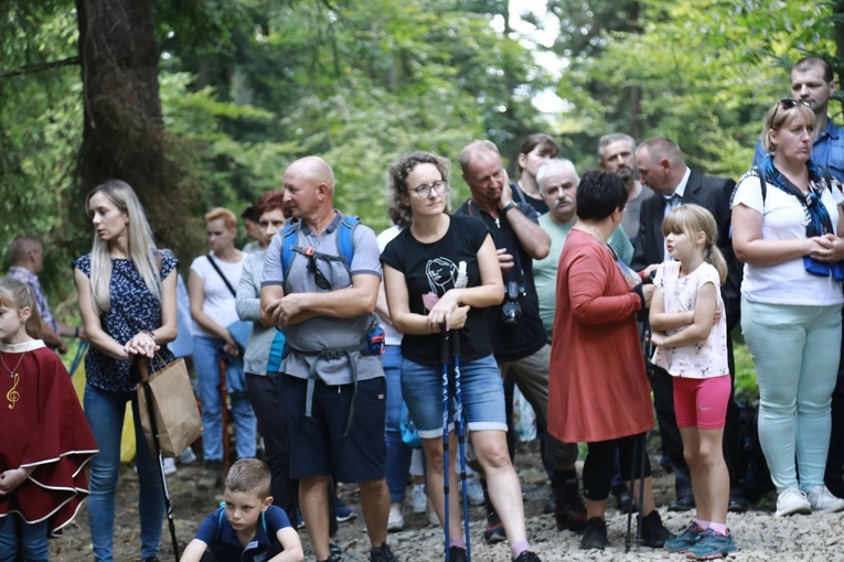 Msza św. i poświęcenie krzyża na Postawnem