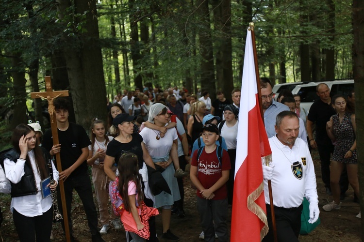 Msza św. i poświęcenie krzyża na Postawnem