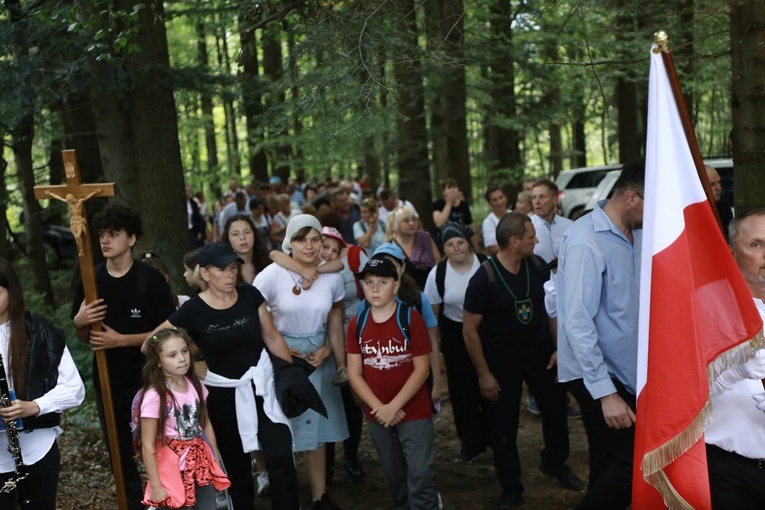 Msza św. i poświęcenie krzyża na Postawnem