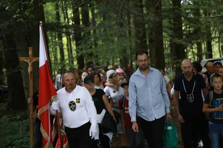 Msza św. i poświęcenie krzyża na Postawnem