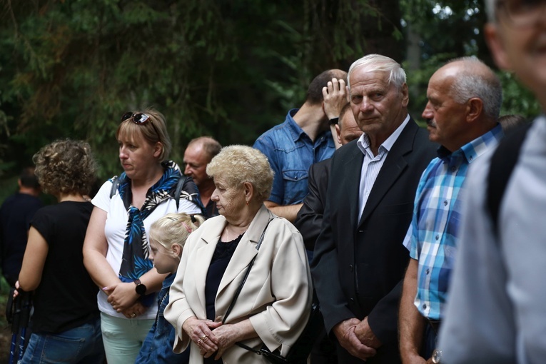 Msza św. i poświęcenie krzyża na Postawnem