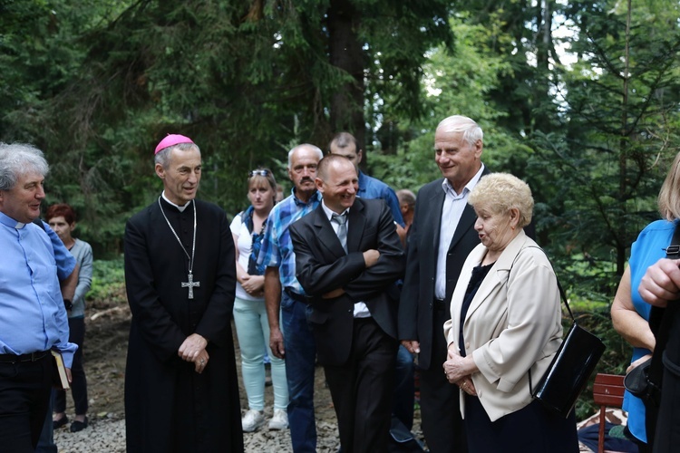 Msza św. i poświęcenie krzyża na Postawnem