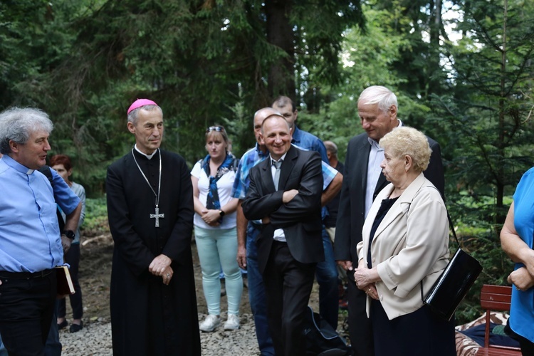 Msza św. i poświęcenie krzyża na Postawnem