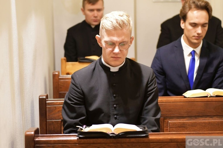 Biskup spotkał się z nowymi klerykami