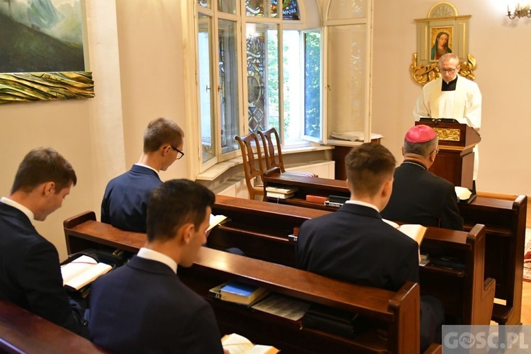 Biskup spotkał się z nowymi klerykami