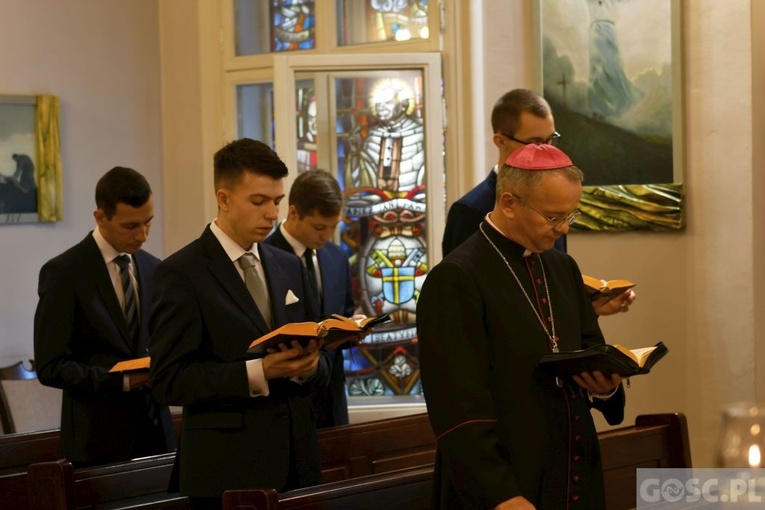 Biskup spotkał się z nowymi klerykami