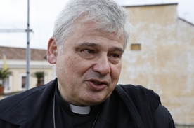 Kard. Krajewski: 20 lat temu świat się zatrzymał, uklęknął i zapłakał