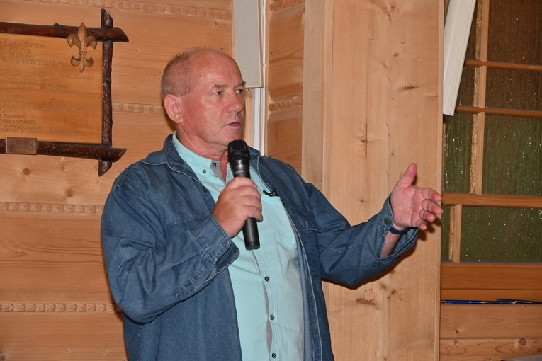 O "Bożych przemytnikach" na Wiktorówkach