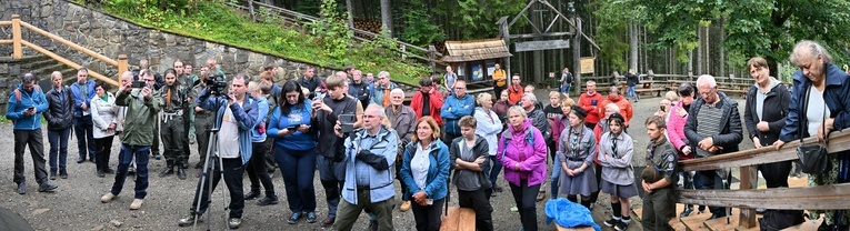 O "Bożych przemytnikach" na Wiktorówkach