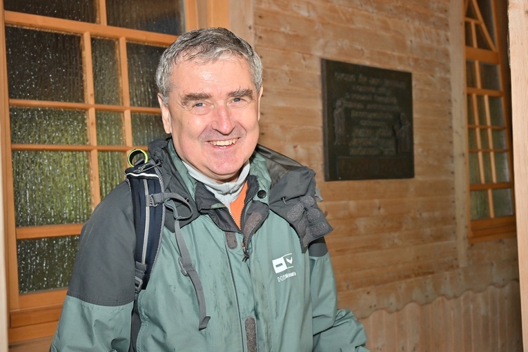 O "Bożych przemytnikach" na Wiktorówkach